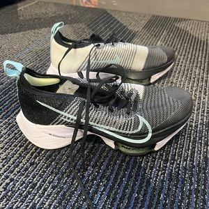 Women’s Nike Air Zoom Tempo Next %